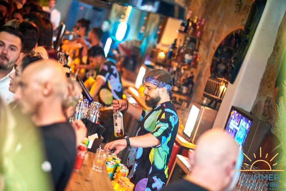 Summer Dine & Vibe - bar